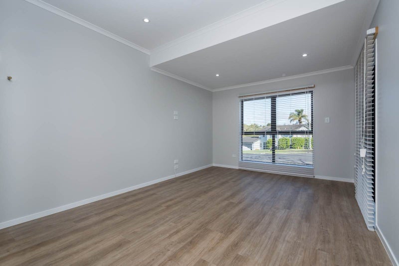 203 Kyle Road, Greenhithe, Auckland - Carousel 2