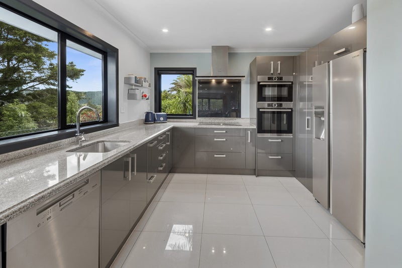 6 Parkview Rise, Kensington, Whangarei - Carousel 2