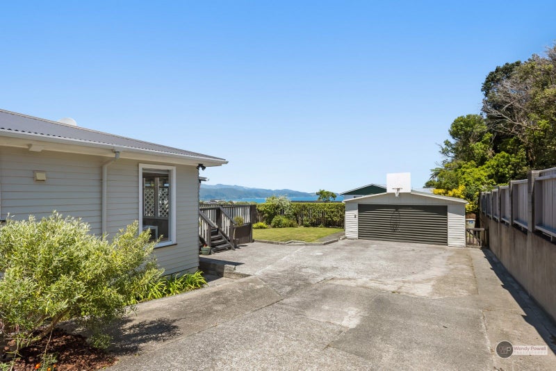 10 Cypress Drive, Maungaraki, Lower Hutt - Carousel 22