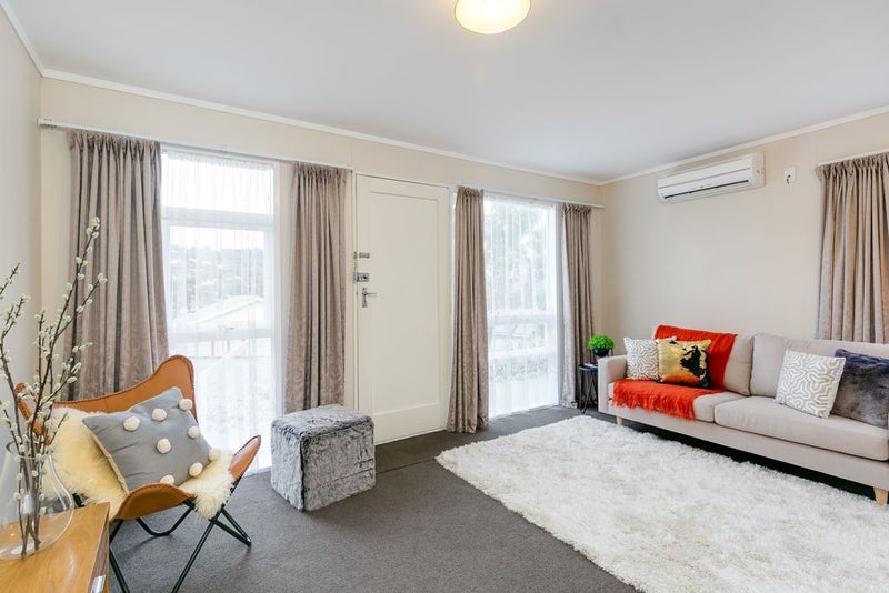 6 Downing Street, Crofton Downs, Wellington - Carousel 2