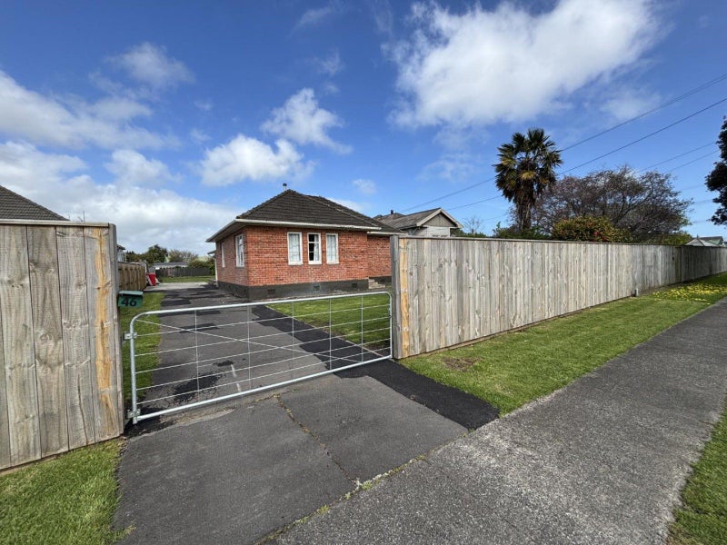 46 Tinirau Street, Whanganui East, Whanganui - Carousel 15