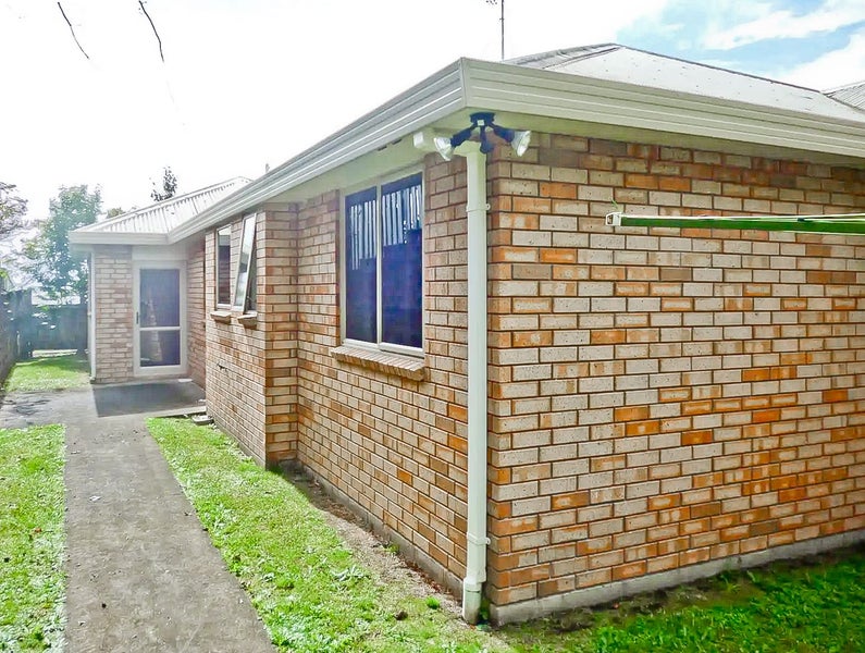 21 Pointon Glade, Grandview Heights, Hamilton - Carousel 4