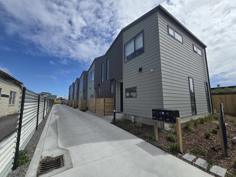 4/37 Grafton Street, Waltham, Christchurch - Carousel 18