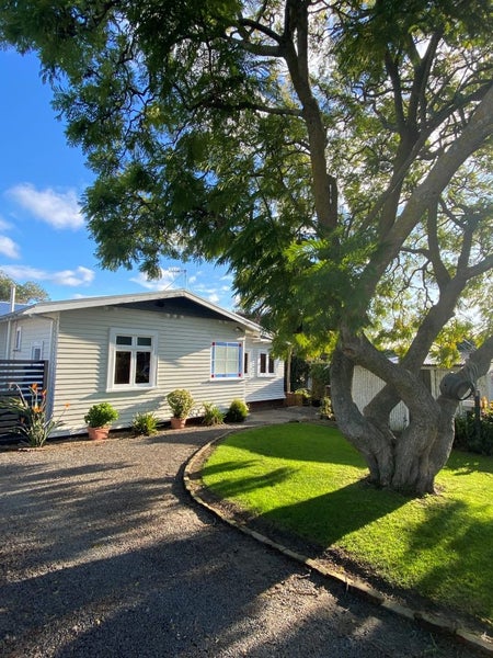 14 Lawrence Road, Hospital Hill, Napier - Carousel 1