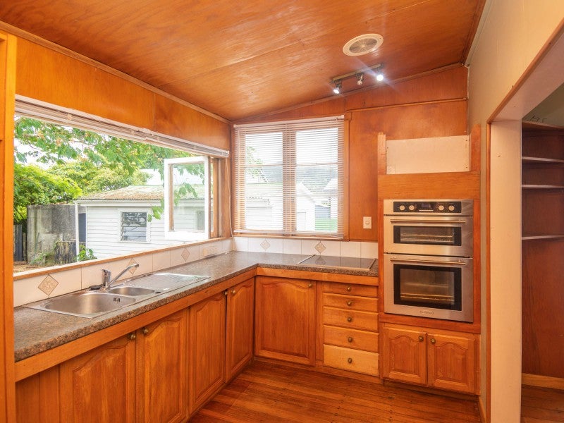 20 Winter Street, Mangapapa, Gisborne - Carousel 1