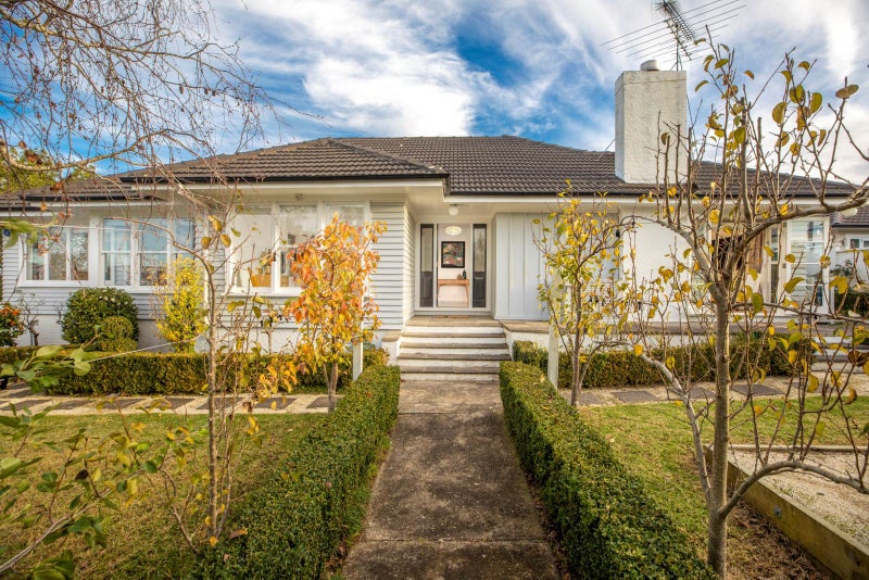 18 Kesteven Avenue, Glendowie, Auckland - Carousel 1