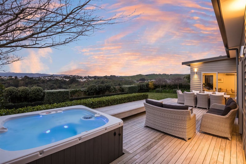 100 Te Puia Drive, Aotea, Porirua - Carousel 2