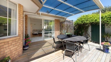 11 Taikata Rd, Te Atatu Peninsula, Waitakere - Carousel 1