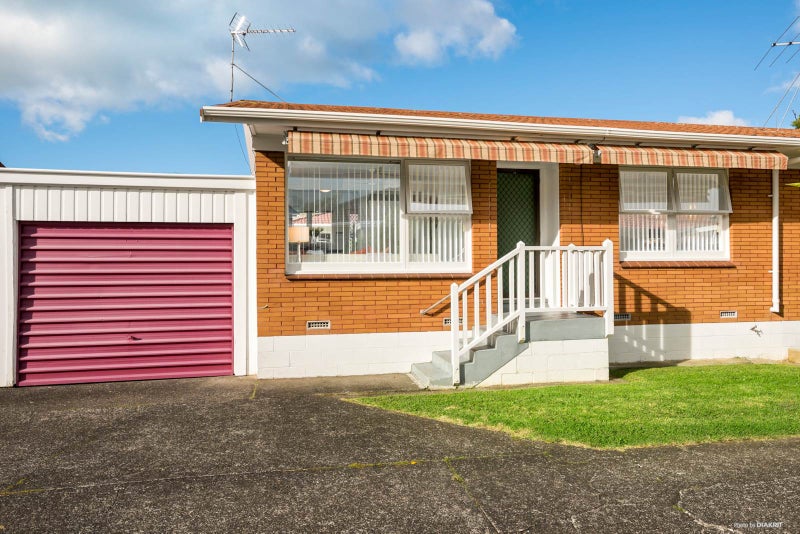 2/26 Bute Road, Browns Bay, Auckland - Carousel 1