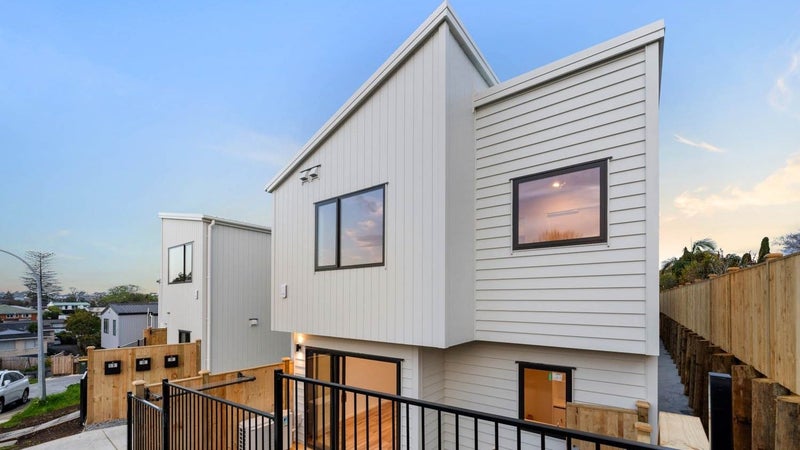 5A Sherie Place, Howick, Auckland - Carousel 1