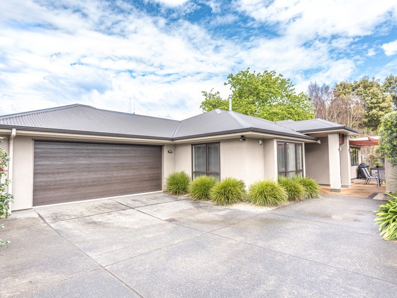 27A Lithgow Drive, Otamatea, Whanganui - Carousel 1