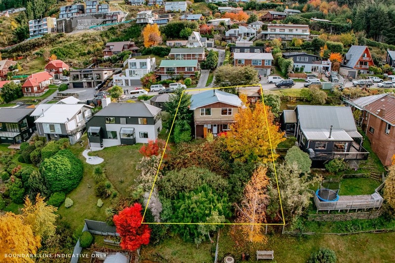 69 Wynyard Crescent, Fernhill, Queenstown - Carousel 11
