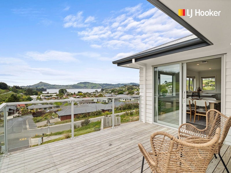 17 Glendermid Close, Sawyers Bay, Port Chalmers - Carousel 1