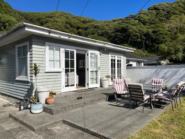 281 Muritai Road, Eastbourne, Lower Hutt - Carousel 1