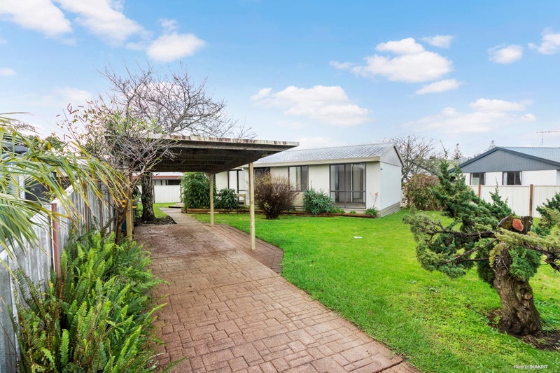 16 Marinich Drive, Ranui, Auckland - Carousel 1