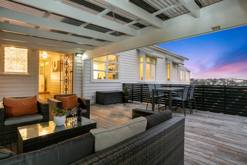 28A Springfield Road, Morningside, Auckland - Carousel 2