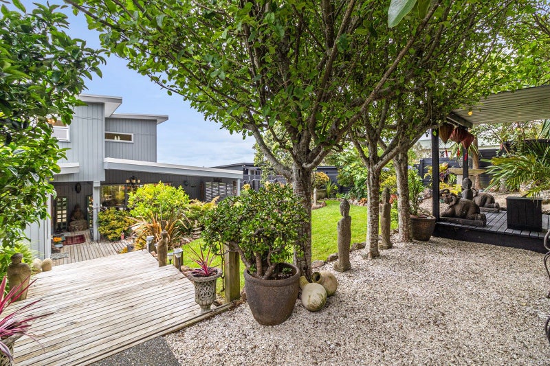 162 Ocean View Road, Oneroa, Waiheke Island - Carousel 2