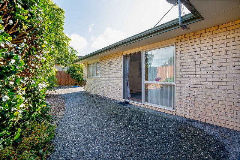 79 Longford Park Drive, Takanini, Auckland - Carousel 2