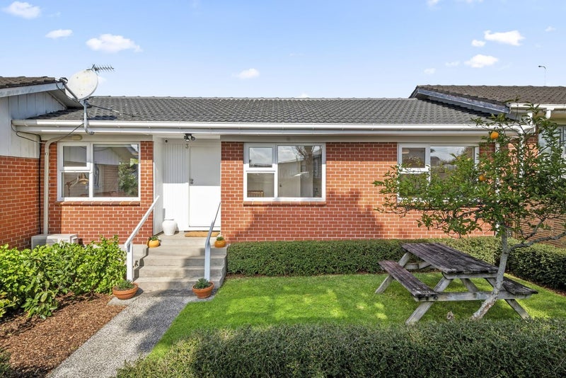 3/36 Parr Road South, Mount Albert, Auckland - Carousel 1