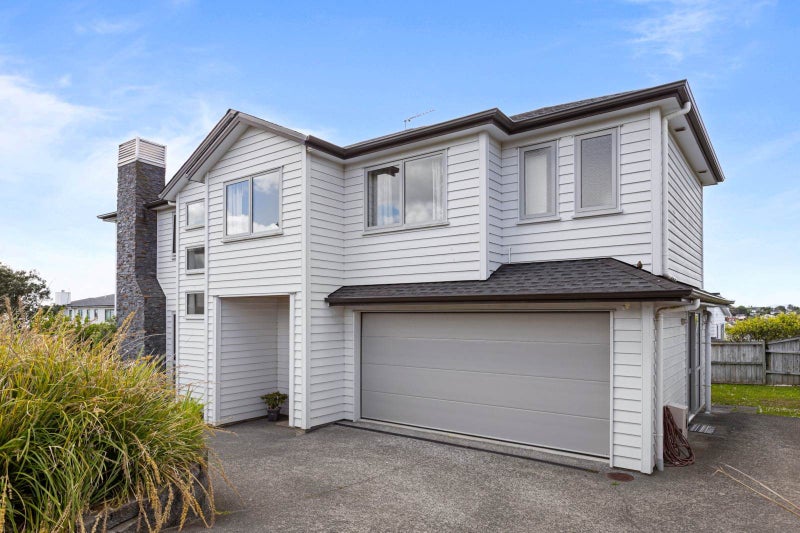 20 Bearing Parade, Long Bay, Auckland - Carousel 1