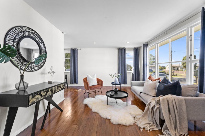 82 Vine Street, Mangere East, Auckland - Carousel 1