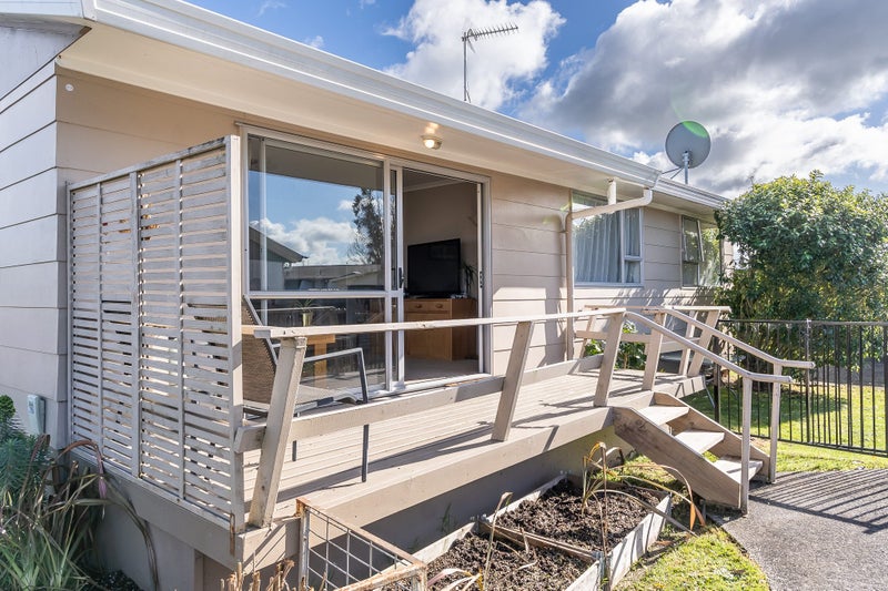 8 Blomfield Street, Nawton, Hamilton - Carousel 2