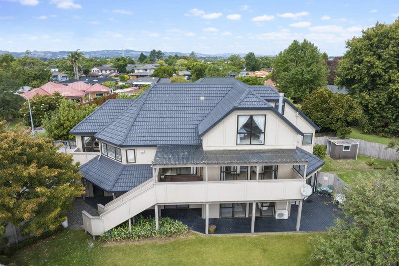 13 Framalda Place, Conifer Grove, Takanini - Carousel 2