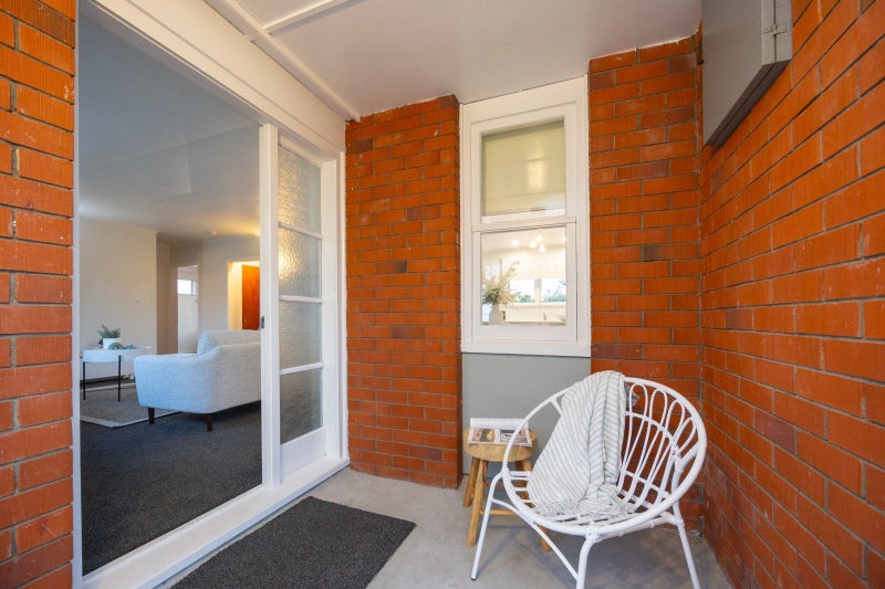 2A Ruamahanga Crescent, Terrace End, Palmerston North - Carousel 2