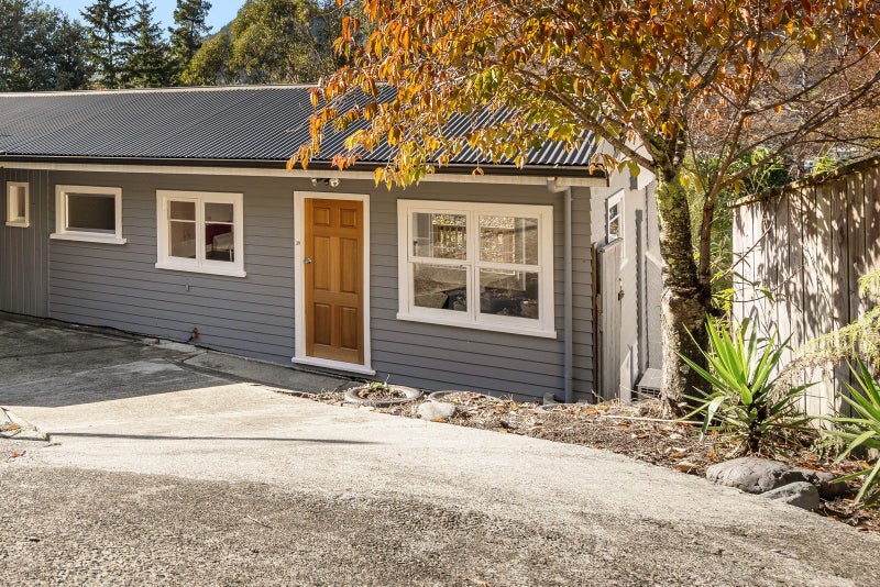 39 Thompson Terrace, Toi Toi, Nelson - Carousel 2