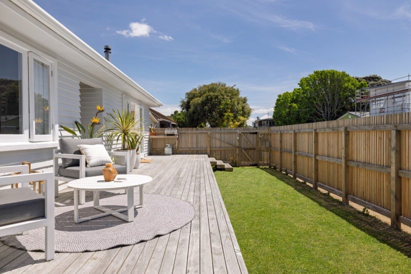 4A Valley Road, Mount Maunganui, Mount Maunganui - Carousel 2