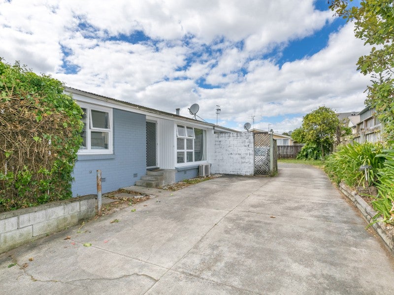 1/8 Te Aroha Street, Hamilton East, Hamilton - Carousel 2