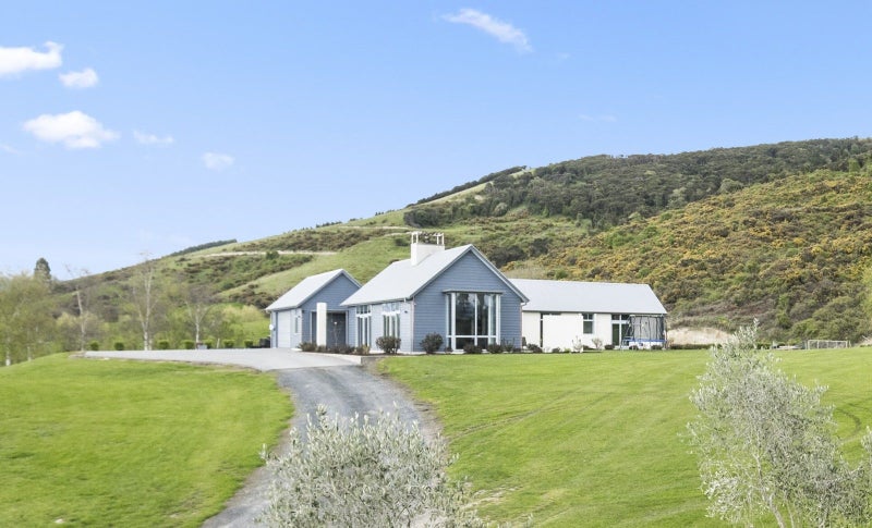 412 Outram-Mosgiel Road, North Taieri, Outram - Carousel 1