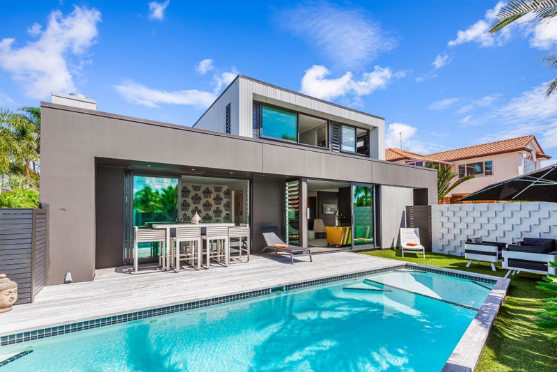 3 Mansion Court, West Harbour, Auckland - Carousel 1