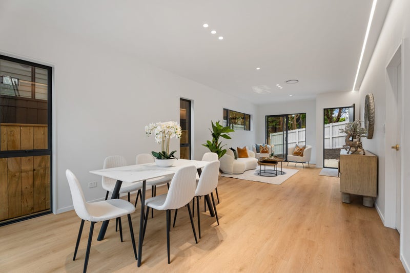 31 Rutherford Terrace, Meadowbank, Auckland - Carousel 1