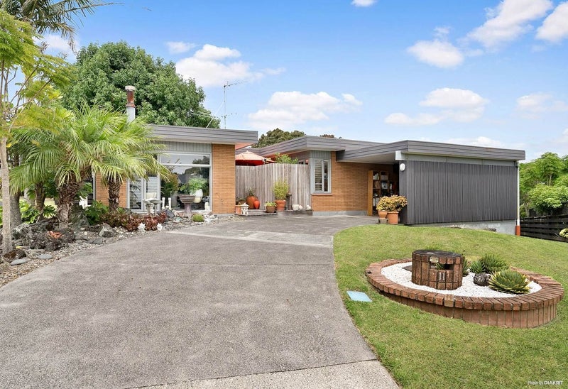 11 Tyrian Close, Half Moon Bay, Auckland - Carousel 2