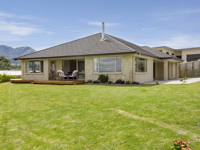 45 Botanical Heights Drive, Waipahihi, Taupo - Carousel 1