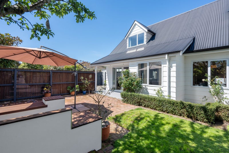 2/24 James Street, Redcliffs, Christchurch - Carousel 1