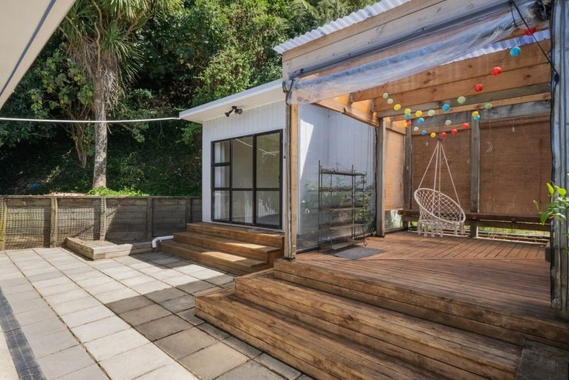 11 Gainsborough Grove, Belmont, Lower Hutt - Carousel 1
