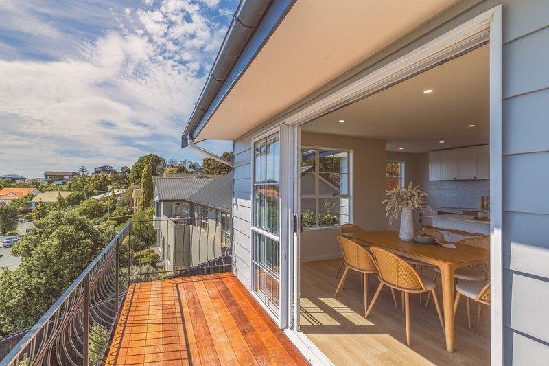 21 Woodside Common, Westmorland, Christchurch - Carousel 2