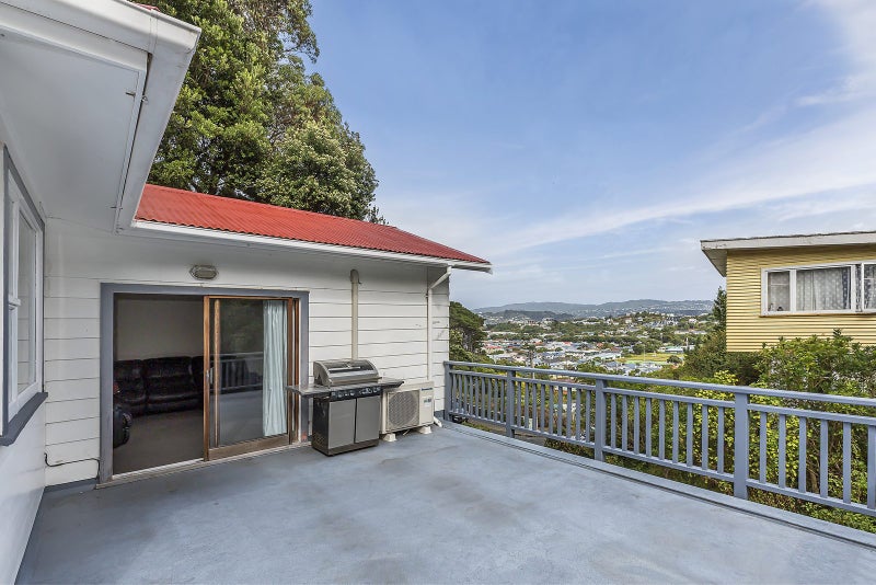 28 Totara Road, Miramar, Wellington - Carousel 2