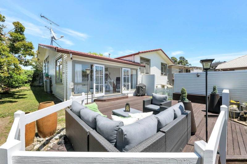 32 Elliot Street, Howick, Auckland - Carousel 1