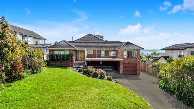 8 Beach Road, Mellons Bay, Auckland - Carousel 2