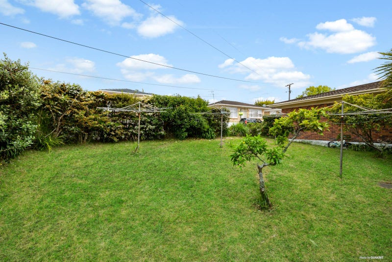 3/162 Onewa Road, Northcote, Auckland - Carousel 2