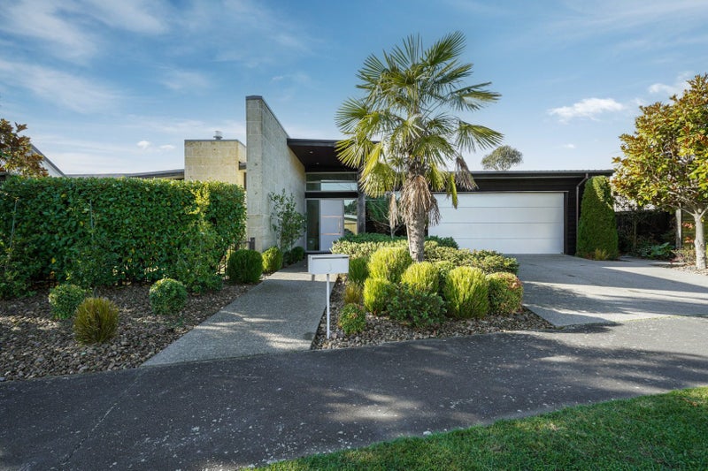3 John Campbell Crescent, Hillmorton, Christchurch - Carousel 1