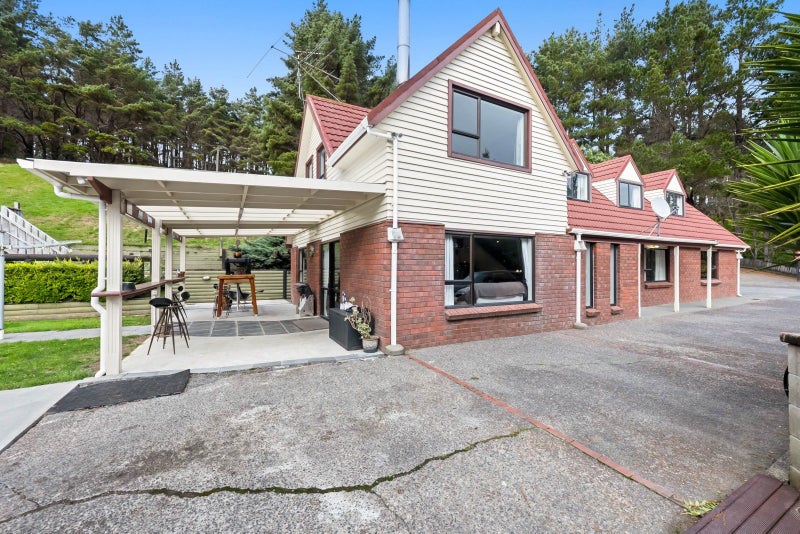 65 Cottle Park Drive, Normandale, Lower Hutt - Carousel 13