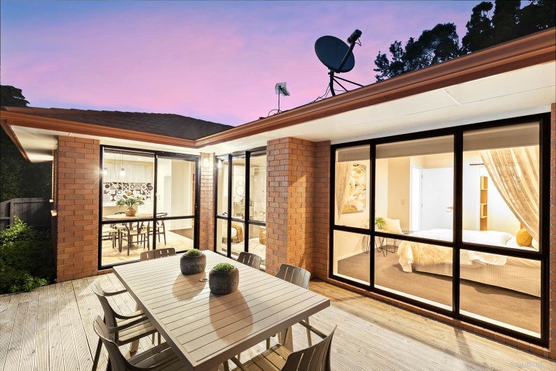 6 Dovey Place, Massey, Auckland - Carousel 2