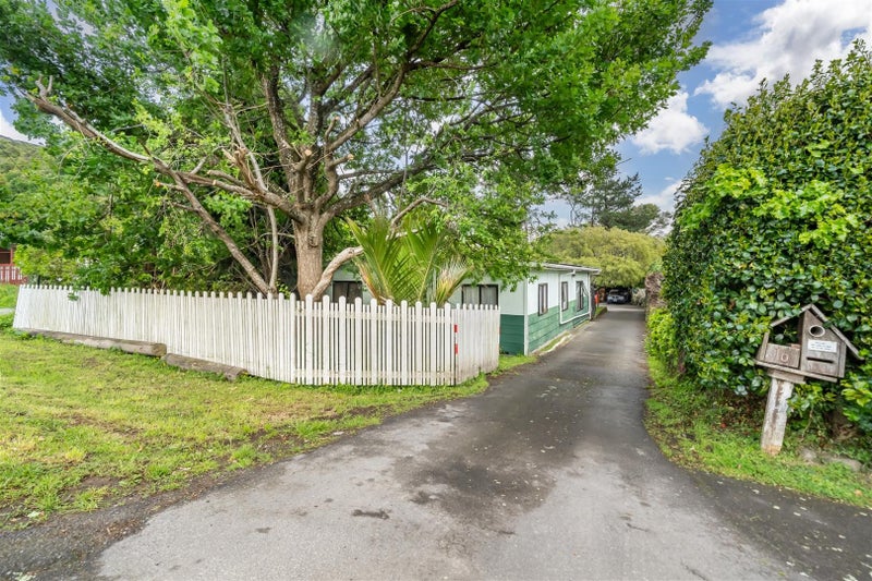 16 Maymorn Road, Te Marua, Upper Hutt - Carousel 1