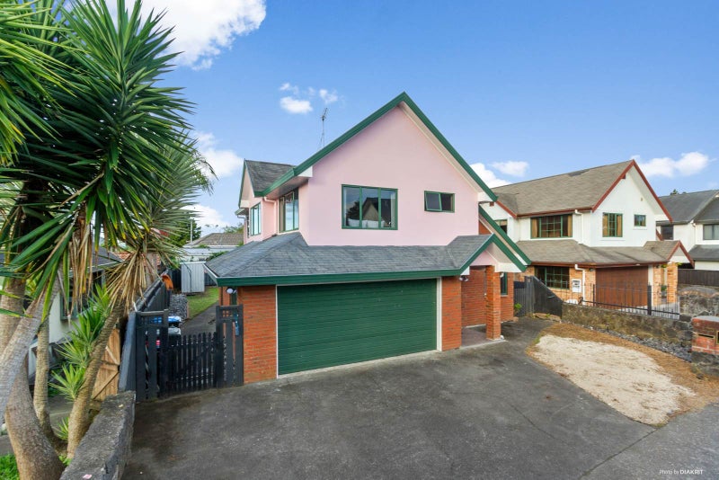 16B Taramea Street, Avondale, Auckland - Carousel 1