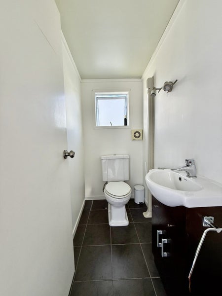 27 Minaret Drive, Bucklands Beach, Auckland - Carousel 13