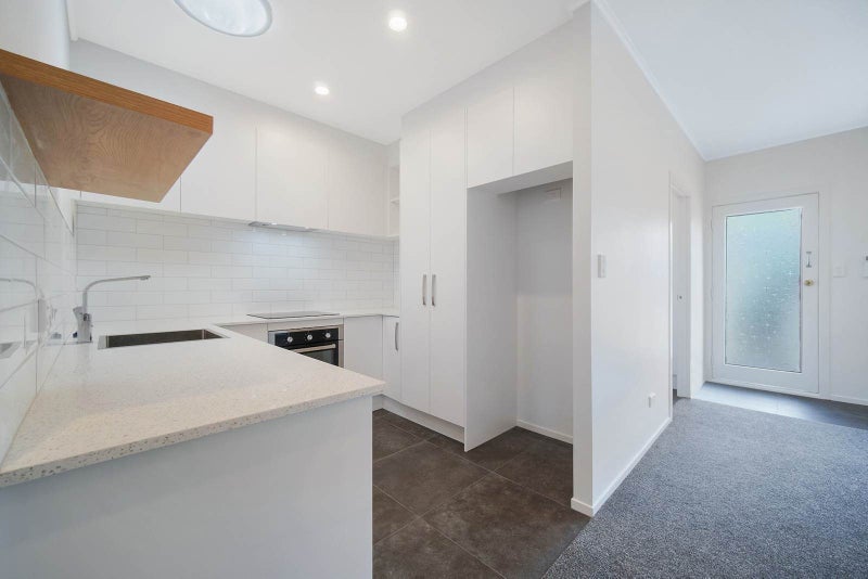 3/43 Queens Avenue, Balmoral, Auckland - Carousel 1